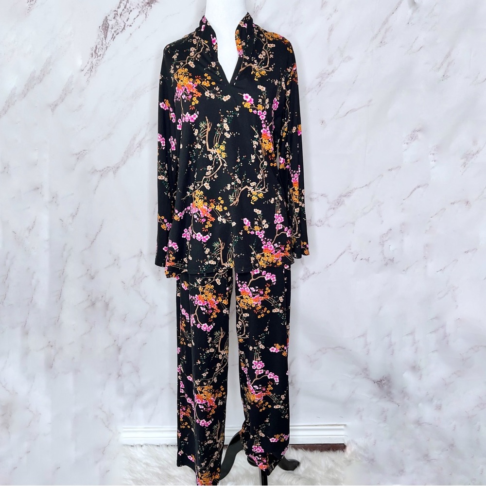 Natori Black Cherry Blossom Print Pajama Set